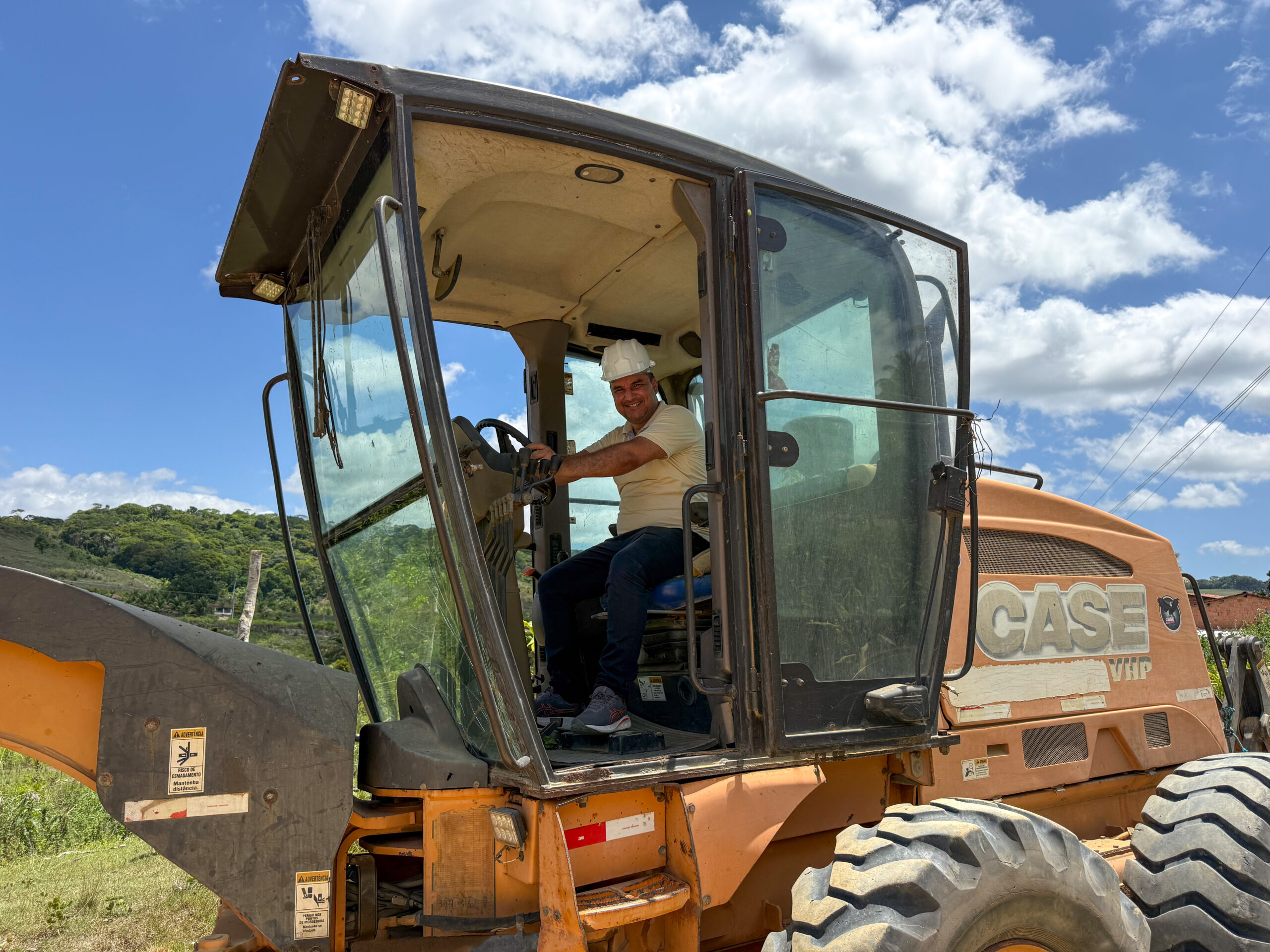 Prefeito Allan de Jesus anuncia pavimentação da Fazenda Desterro