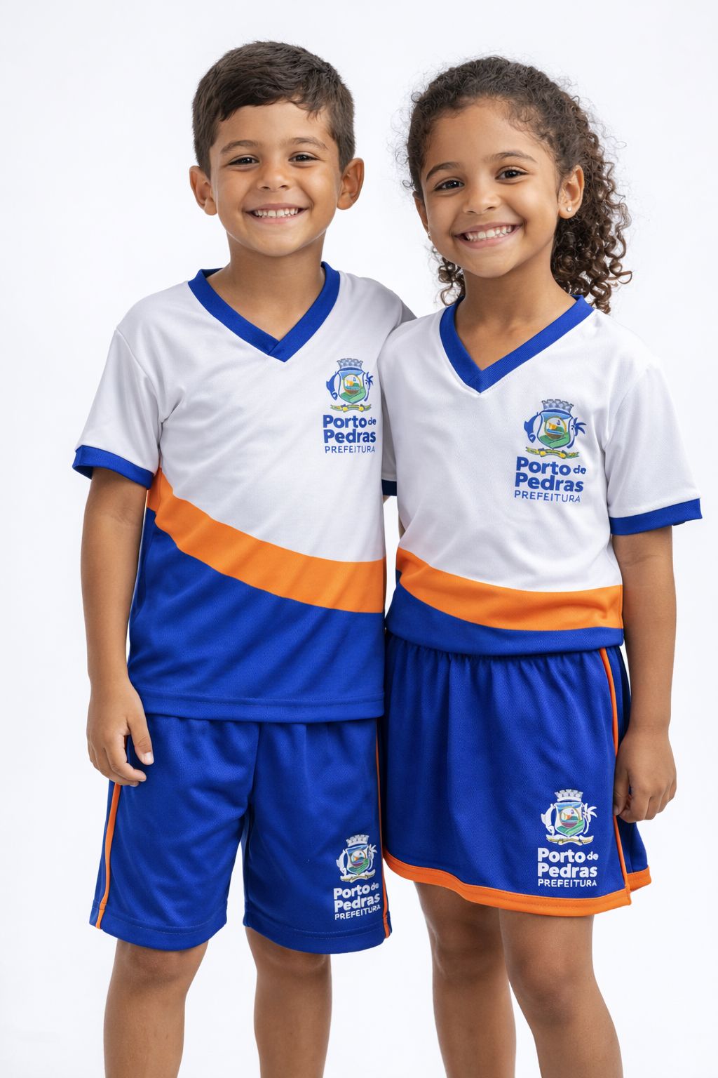 Prefeito Allan de Jesus entrega fardamento escolar para os estudantes nesta segunda-feira (23)