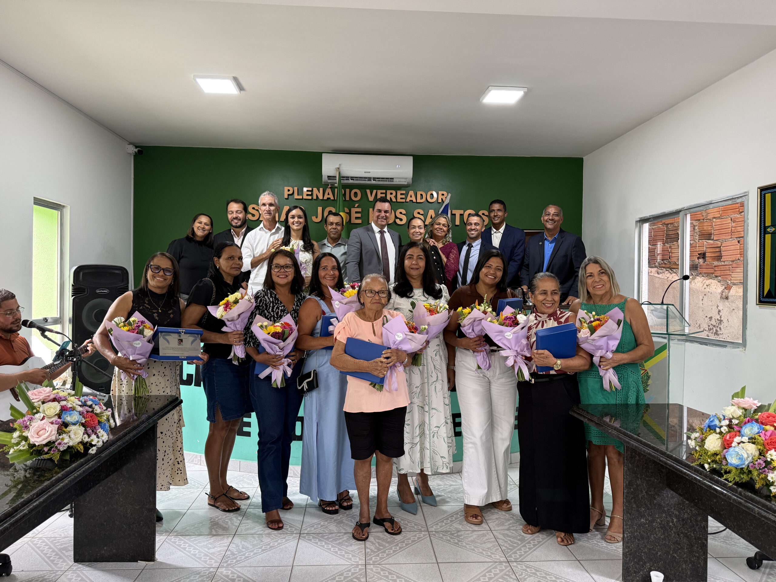 Prefeitura de Porto de Pedras homenageia mulheres com a Comenda Belmira Lins
